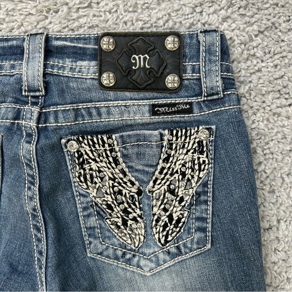 Miss Me Jeans Womens 26 Straight Leg Style JE5388TR Light Wash Low Rise Wings - Picture 3 of 4